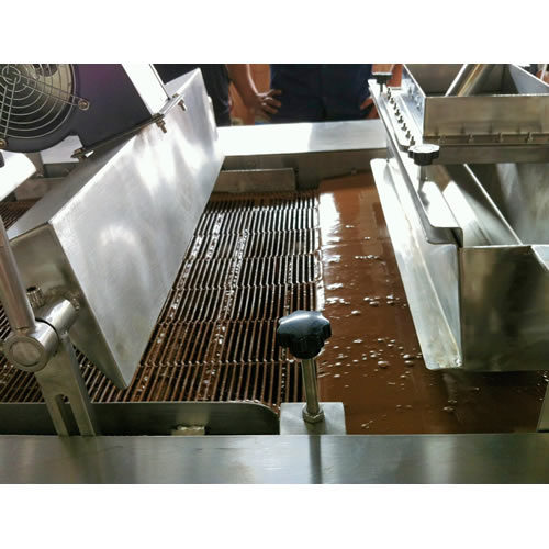 Chocolate Enrobing Machine